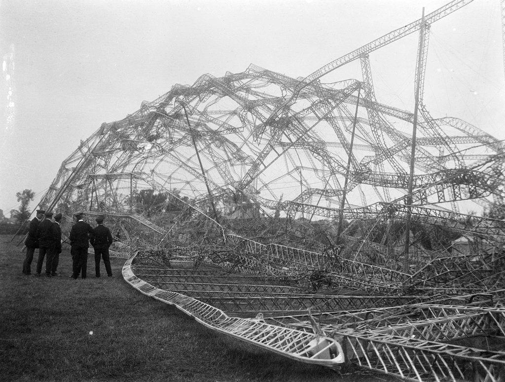 Detail of Wreckage of Zeppelin, near Colchester (1916) by unknown