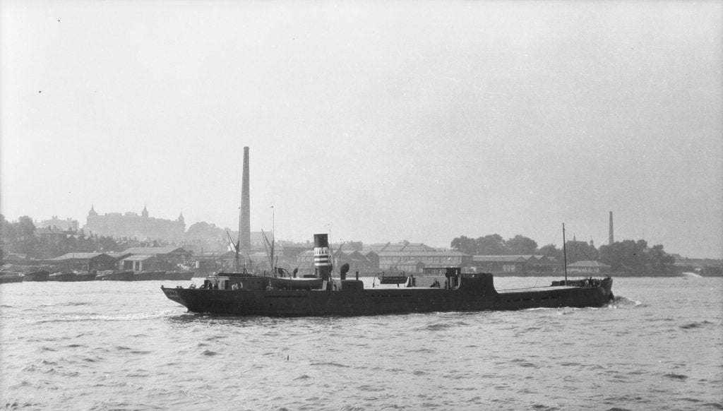 Detail of The 'Suntrap'  (Br, 1929) under way on the River Thames at Woolwich, bound up river for the Nine Elms Gas Works by unknown