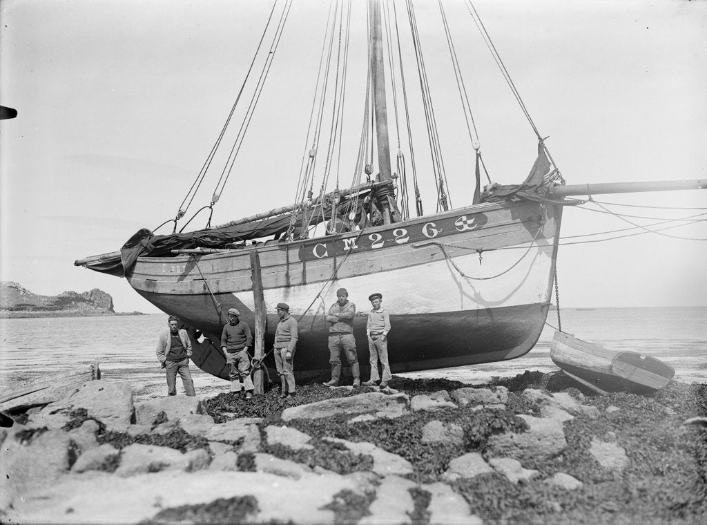 Detail of A starboard bow view of the French crabber Gue Leongie with crew by Gibson & Sons of Scilly