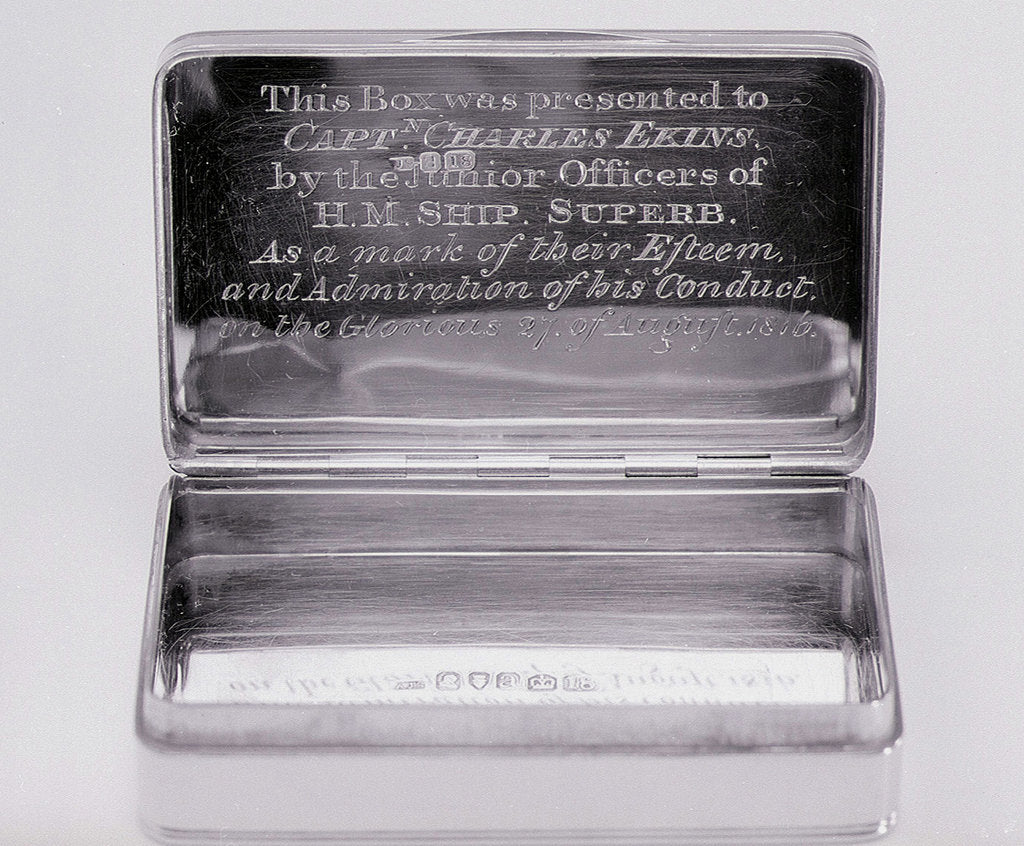 Detail of Gold snuff box by Alexander James Strachan