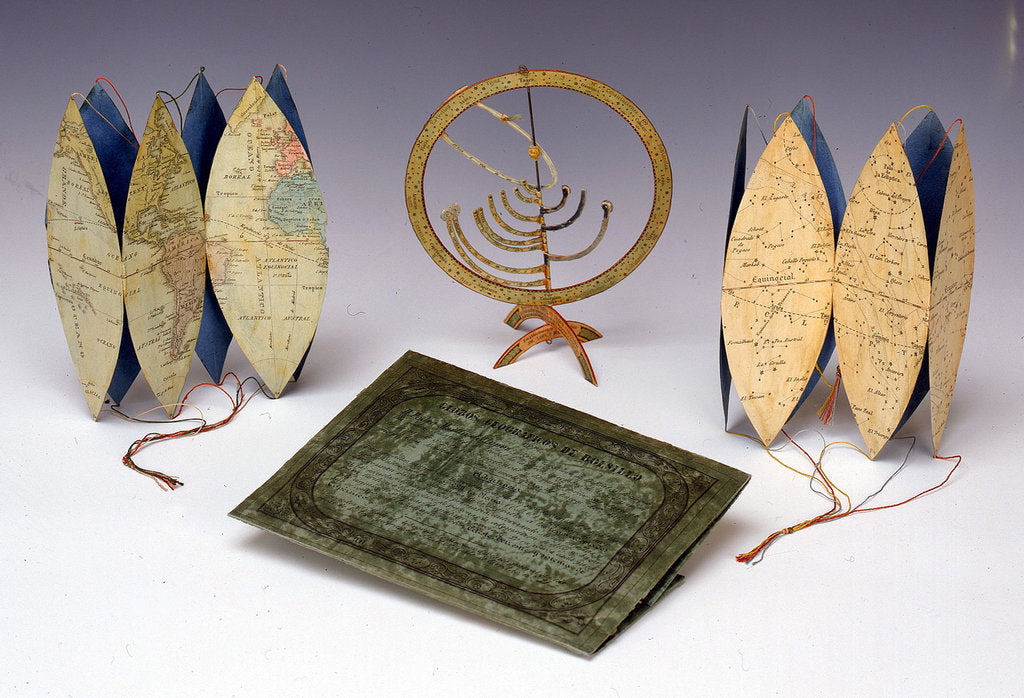 Detail of Assembled set with folder by Pedro Martin de Lopez