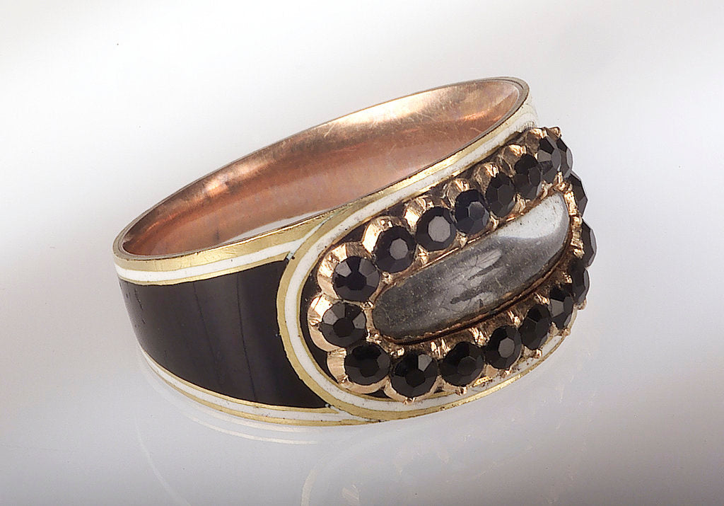 Detail of Gold ring by unknown