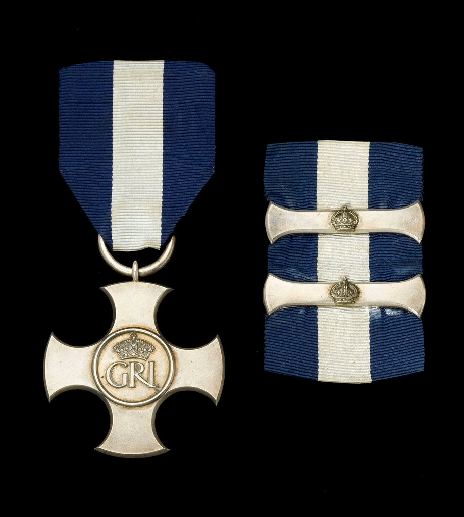 Detail of Distinguished Service Cross, with two bars, obverse by Garrard & Co.
