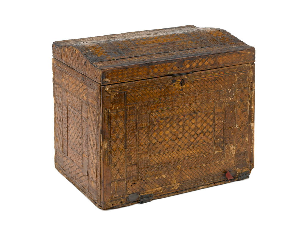 Detail of A straw work casket made by a Napoleonic prisoner of war held in England by French Armed Forces