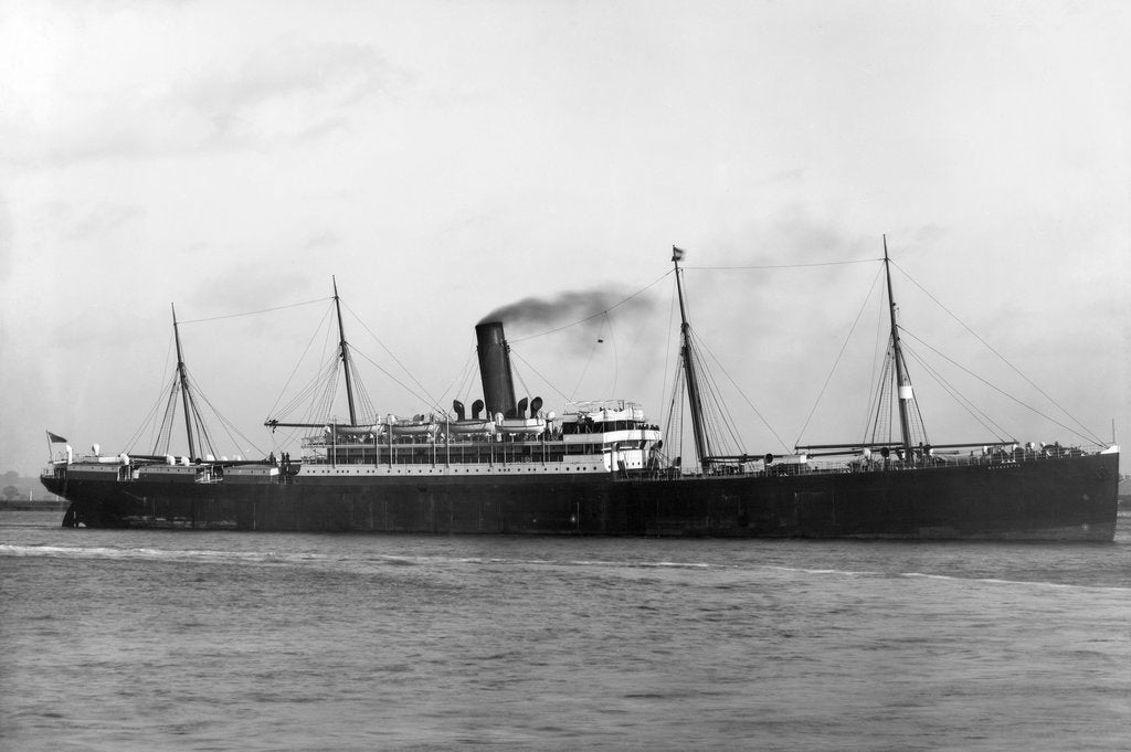 Detail of Cargo liner 'Marquette' (Br, 1898), Atlantic Transport Line, under way by unknown