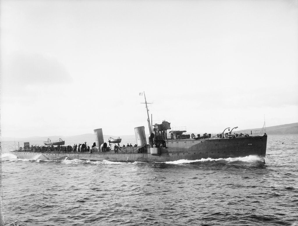 Detail of Torpedo boat destroyer HMS 'Blackwater' (1903) by Anonymous