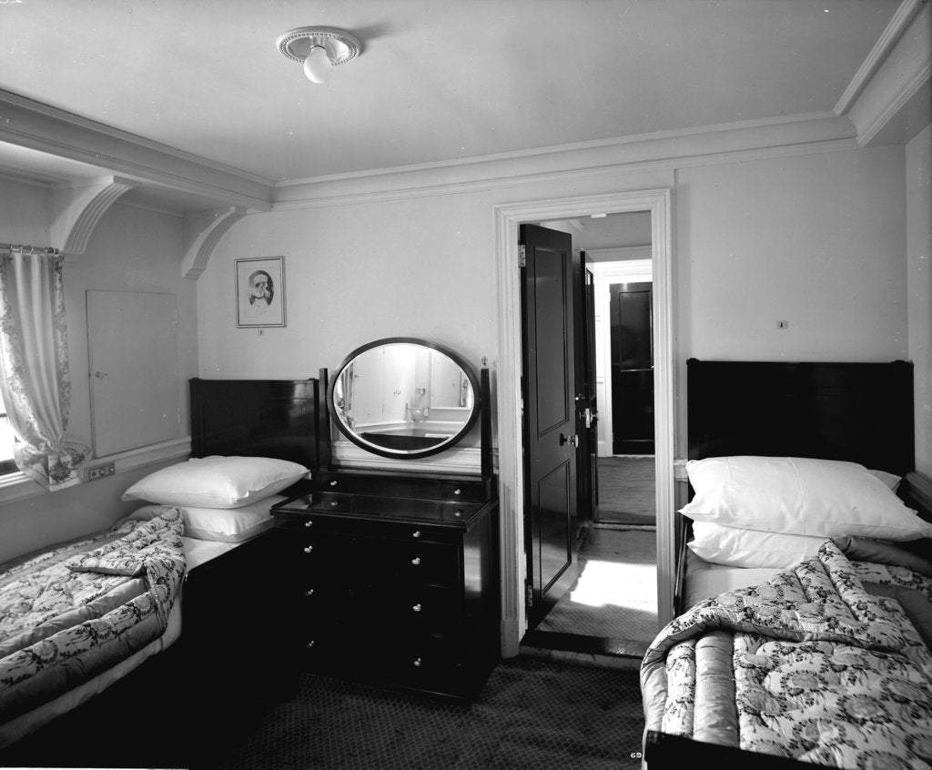 Detail of First Class suite on the 'Aquitania' (1914) by Bedford Lemere & Co.