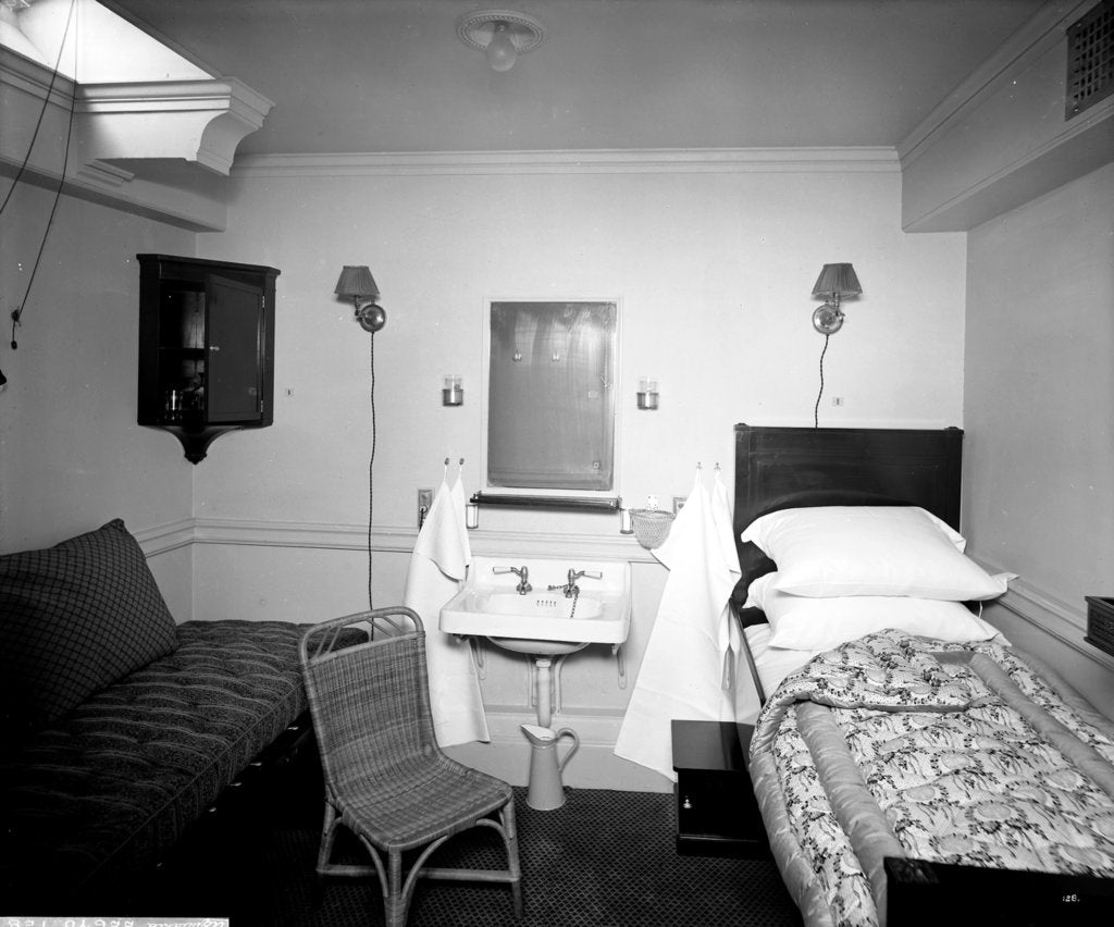 Detail of First Class stateroom on the 'Aquitania' (1914) by Bedford Lemere & Co.