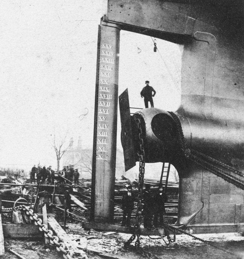 Detail of The 'Great Eastern' under construction, the position of the sternpost screw by Robert Howlett