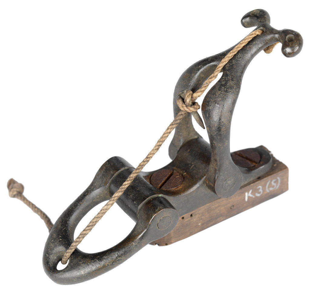 Detail of Chain nipper or hopper by unknown
