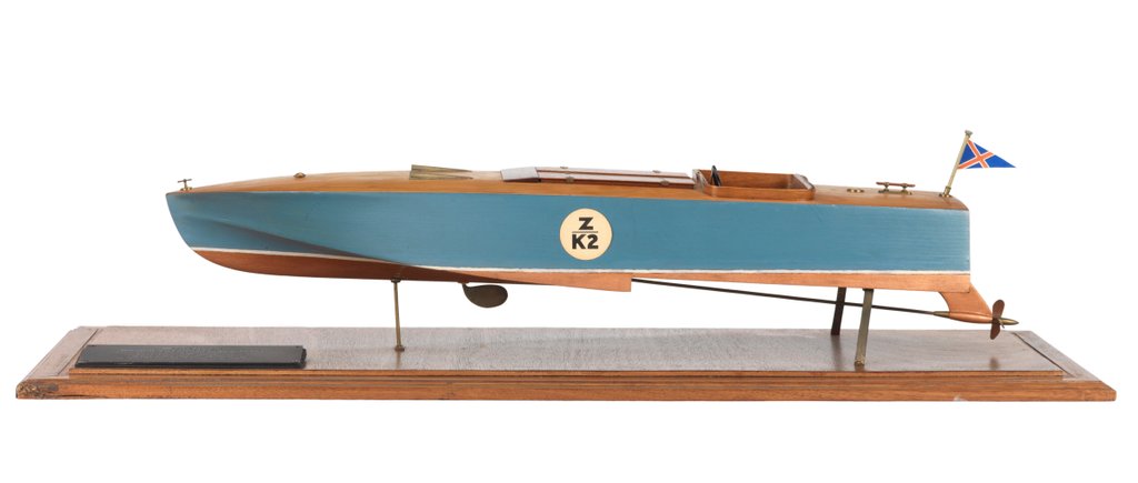 Detail of 'Miss Betty', port broadside by Camper & Nicholsons Ltd.