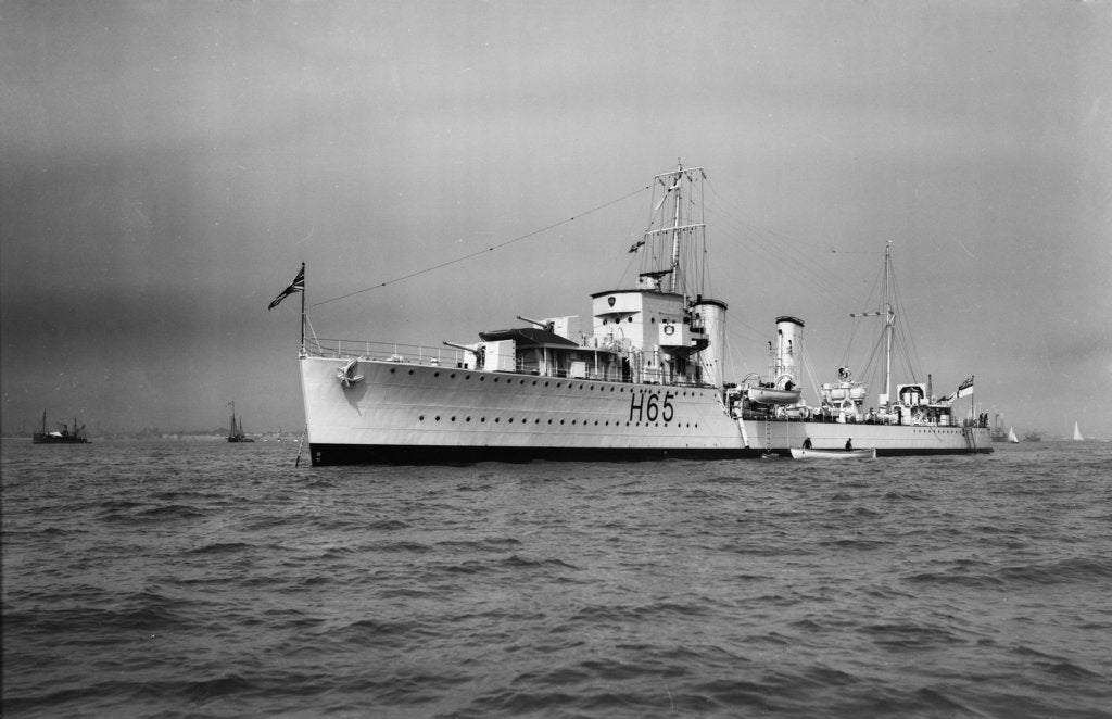 Detail of Port bow view of destroyer HMS 'Boadicea' (1930), pendant H65 by unknown