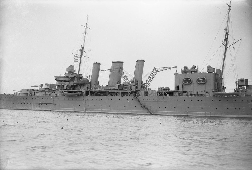 Detail of Heavy cruiser HMS 'Cornwall' (1926) close up amidships by unknown