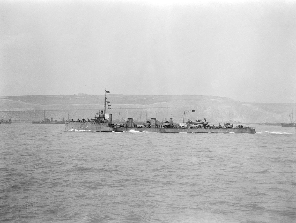 Detail of Torpedo boat destroyer HMS 'Mohawk' (1907), under way at Dover by unknown