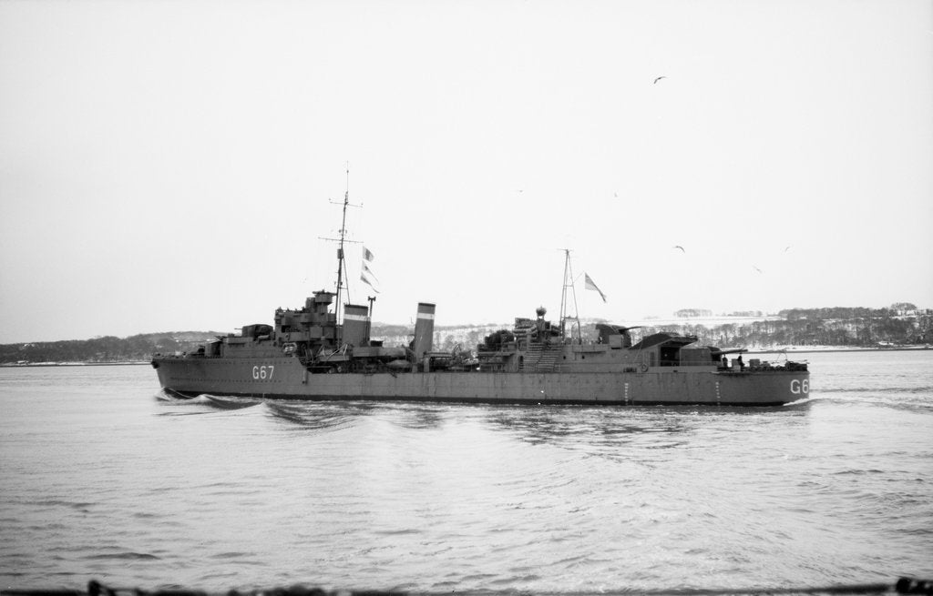 Detail of Destroyer HMS 'BEDOUIN' (1937) under way in the Firth of Forth by Anonymous