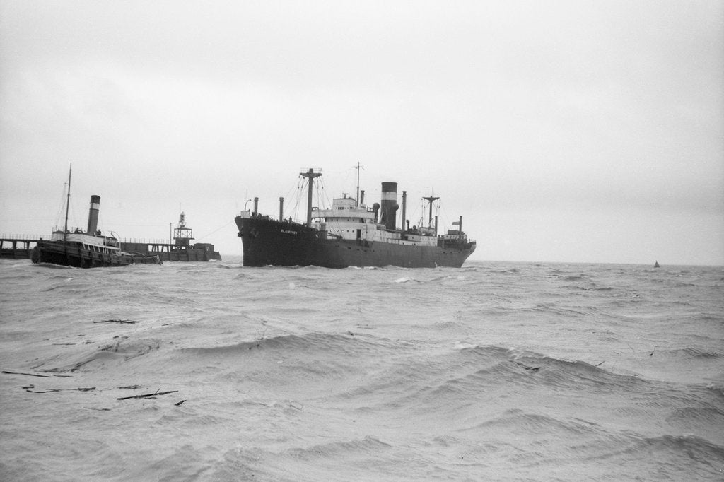 Detail of 'Blairspey' (Br, 1929) under tow at Swansea by unknown