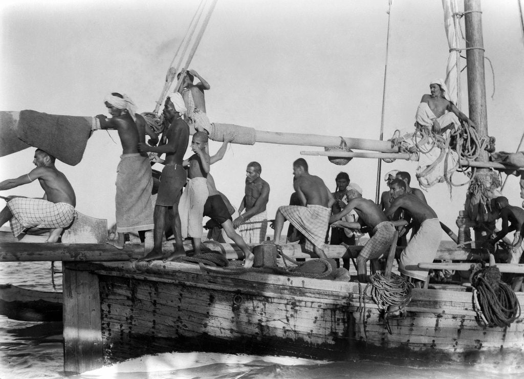 Detail of Jalboot crew drifting across a pearl bank by Alan Villiers