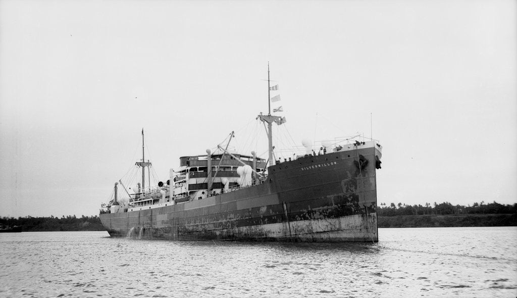 Detail of Silverwillow' (Br, 1930) at Mombasa, under way by unknown