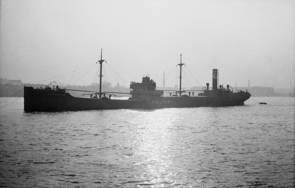 Detail of 'Chelwood' (Br, 1928), at moorings on the River Thames by unknown