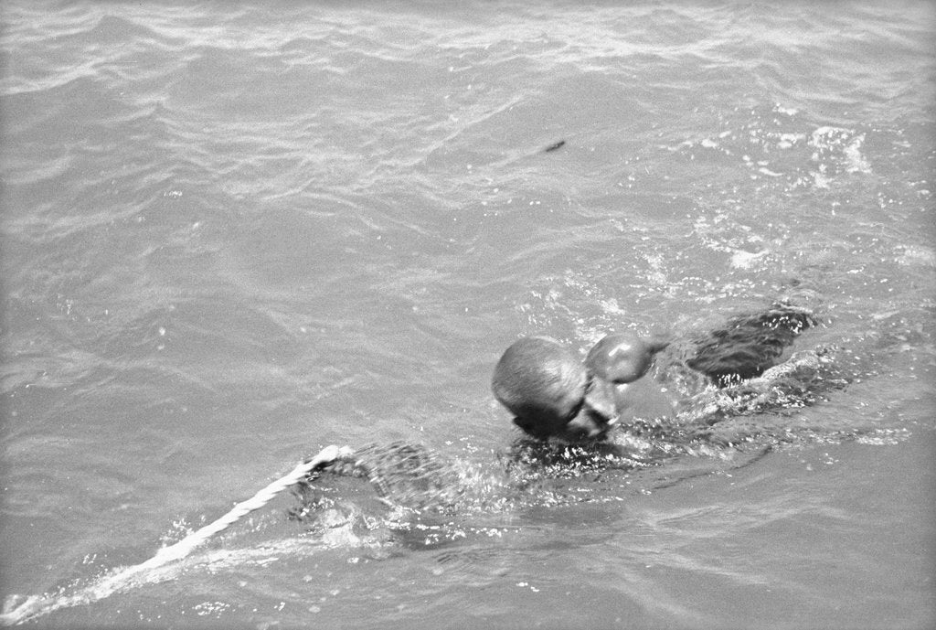 Detail of Pearl diver coming up for air by Alan Villiers