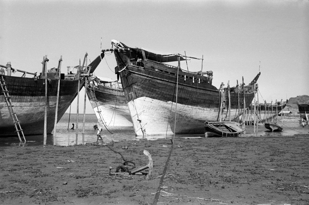Detail of Typical Kuwaiti vessels by Alan Villiers