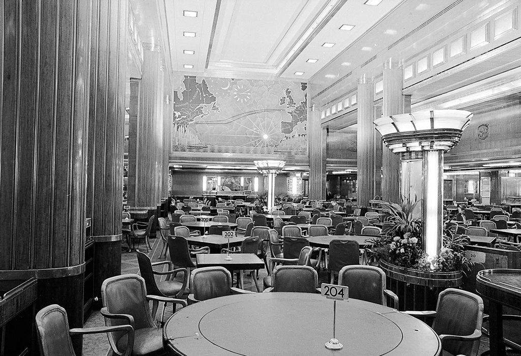 Detail of Dining area of the Cunard liner RMS 'Queen Mary' (1936) by unknown