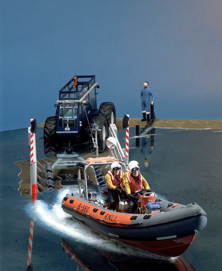 Detail of 'British Diver', with tractor and trailer, scenic model by Kelvin Thatcher