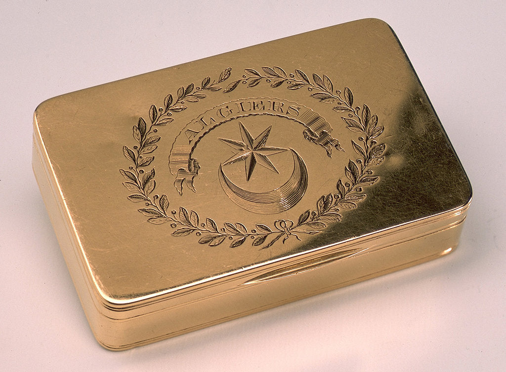 Detail of Gold snuff box by Alexander James Strachan