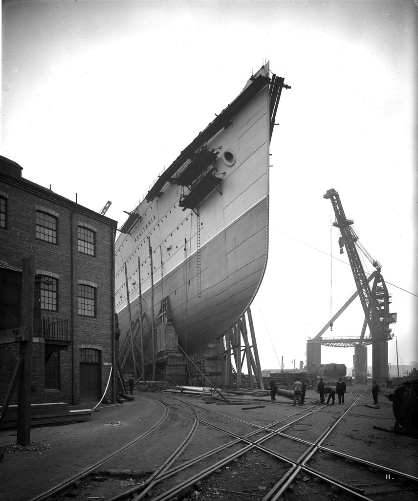 Detail of Bow view of the 'Aquitania' (1914) on the stocks by Bedford Lemere & Co.