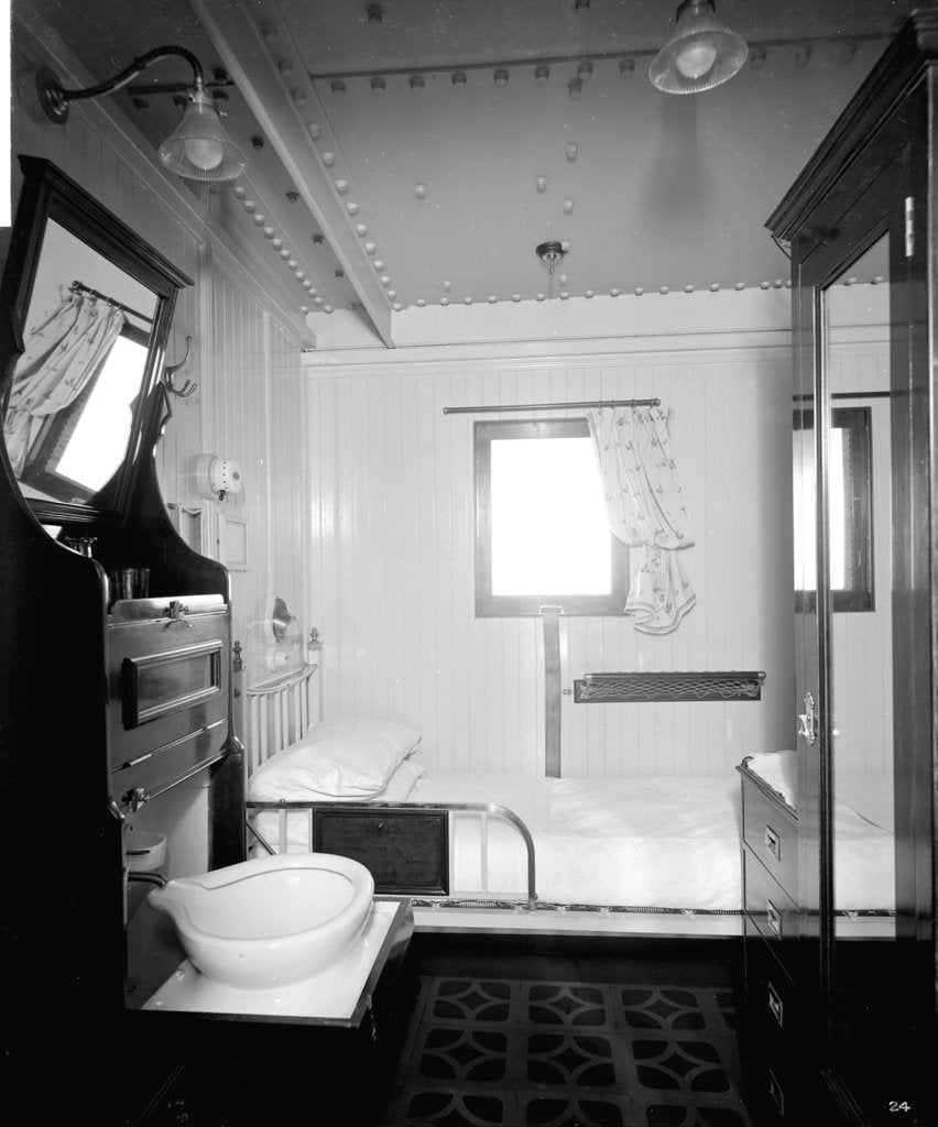 Detail of First Class stateroom on the 'Llandovery Castle' (1914) by Bedford Lemere & Co.