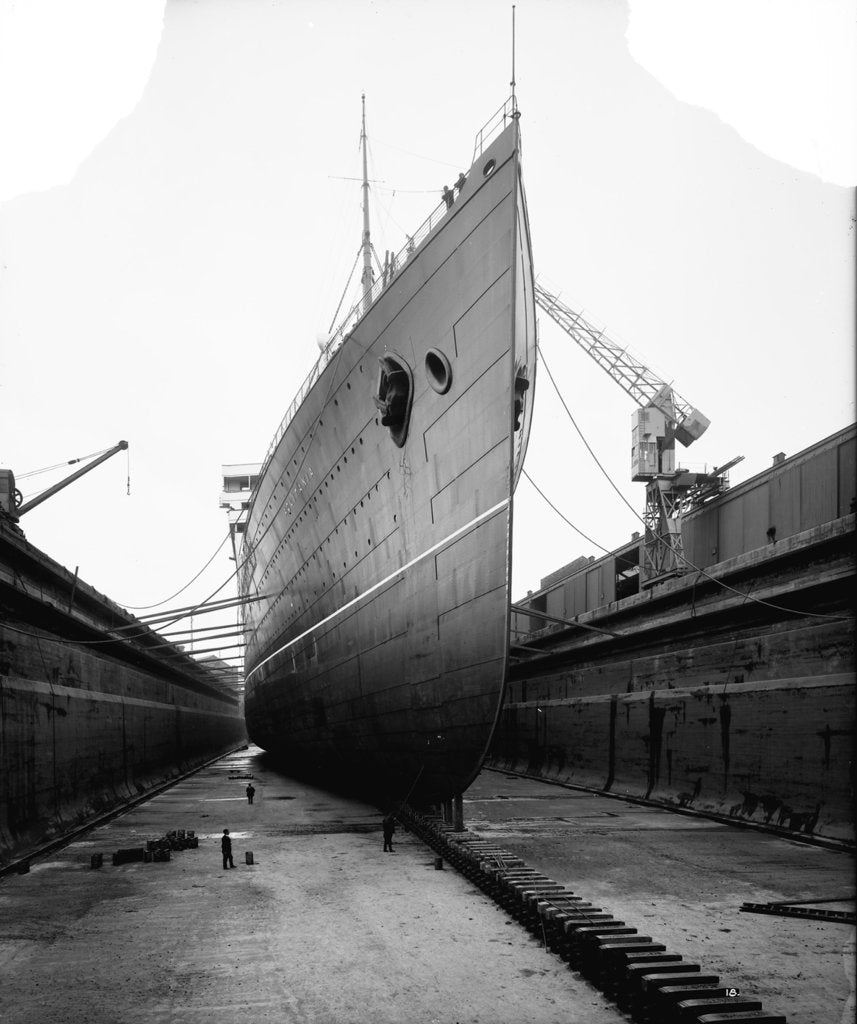 Detail of Bow view of the 'Aquitania' (1914) in drydock by Bedford Lemere & Co.