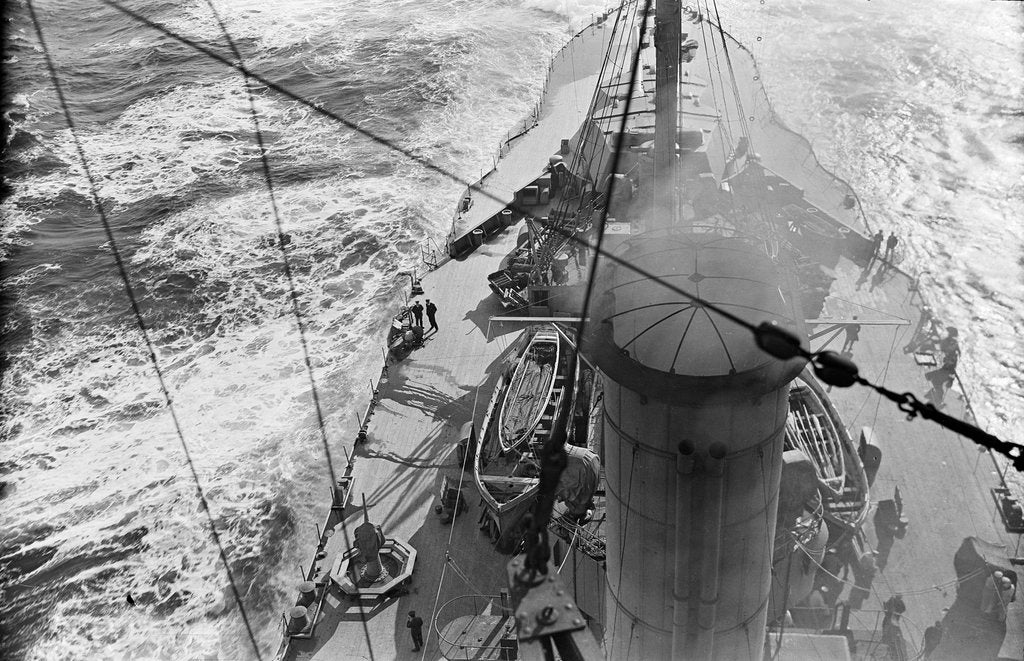 Detail of HMS 'Queen Elizabeth' (1913), steaming at 21 knots by unknown