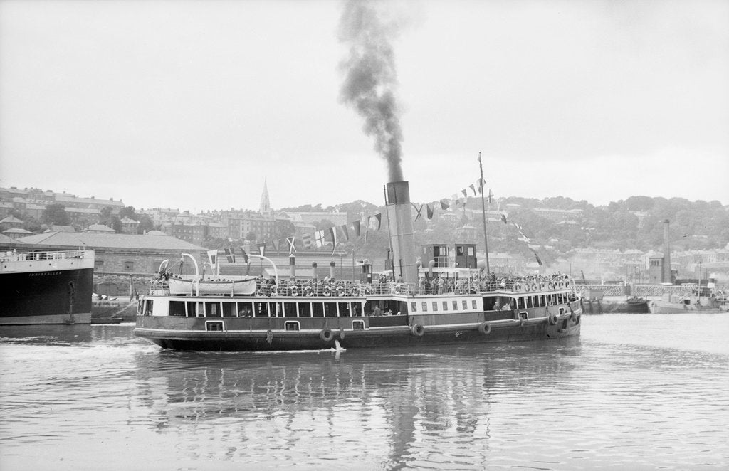 Detail of The 'Royal Iris' (Br, 1906) under way in Cork harbour, dressed overall by unknown