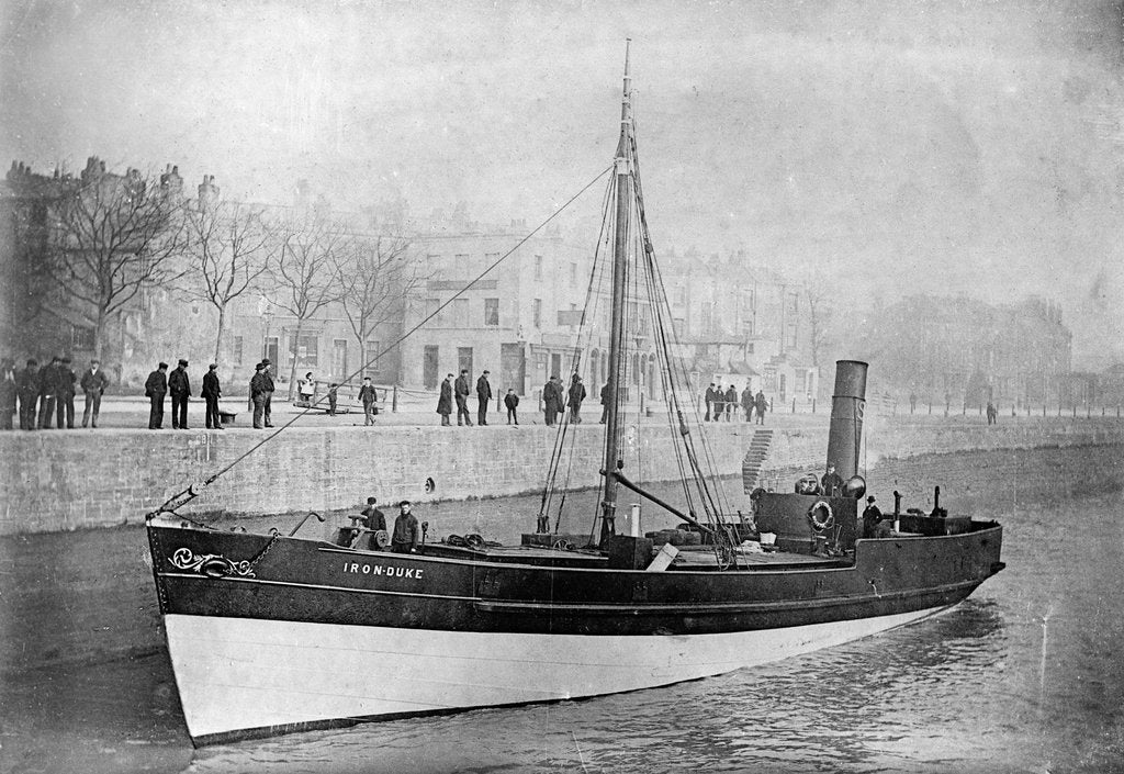Detail of Steam barge 'Iron Duke' (1857), under way on the river Avon by Anonymous