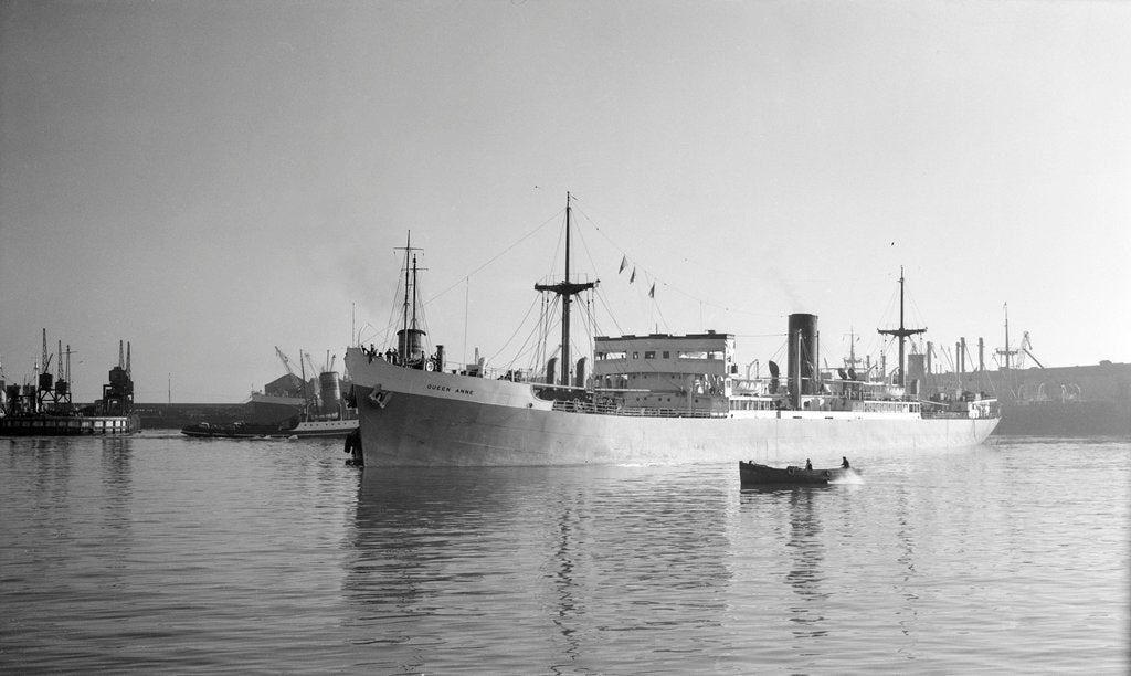 Detail of General cargo 'Queen Anne' (Br, 1943) ex 'Kelmscott', in Cape Town harbour by unknown
