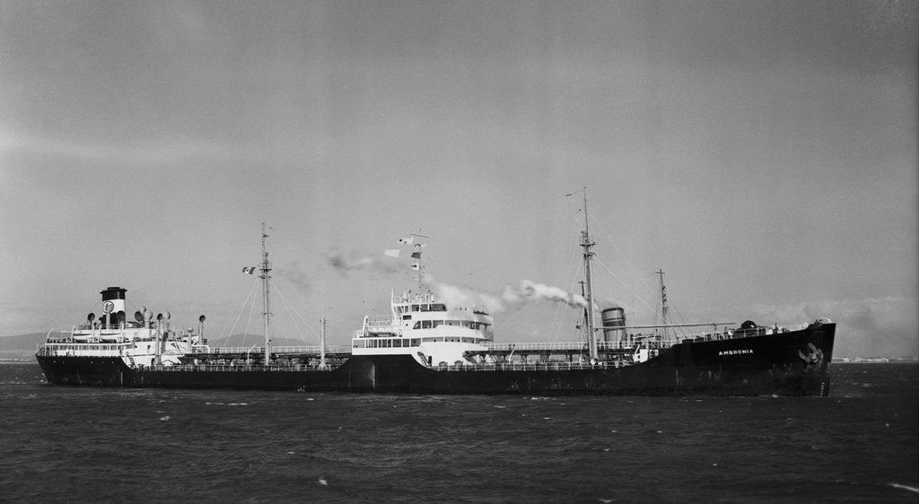 Detail of T2-SE-Al tanker 'Ambronia'  (Italy, 1943), ex 'Balls Bluff', off Cape Town by unknown