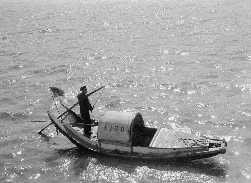 Detail of A starboard broadside view of the sampan numbered 1170 being sculled at Shanghai by David Watkin Waters