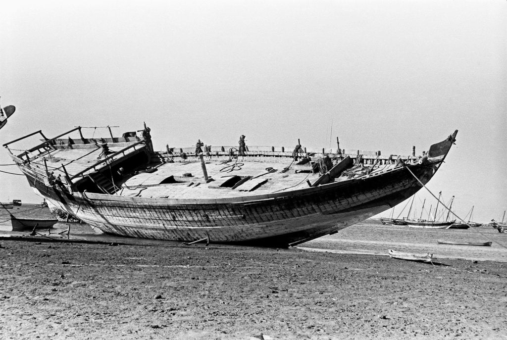 Detail of Decorated stern and deck hull of a large sambuk, beached at Aden by Alan Villiers